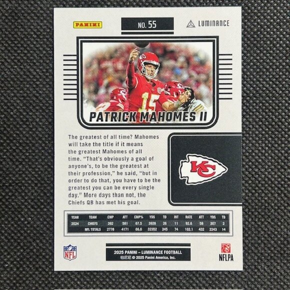 2025 Luminance Patrick Mahomes II Gold Parallel /299 SP Kansas City Chiefs - Picture 3 of 3